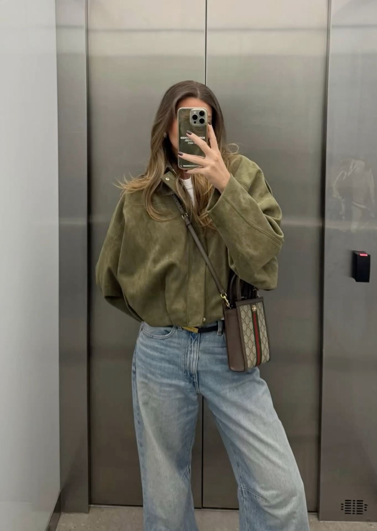 RHEA – Oversized Bomberjacke aus weichem Wildleder-Look