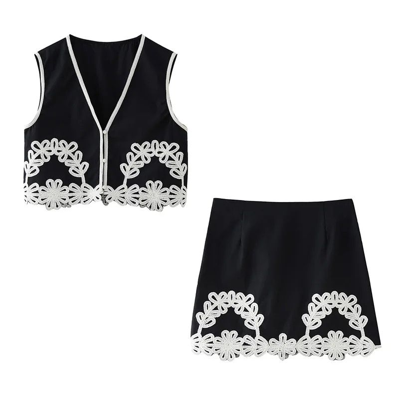 MIREIA - combination option: trousers / skirt / vest - with folklore embroidery